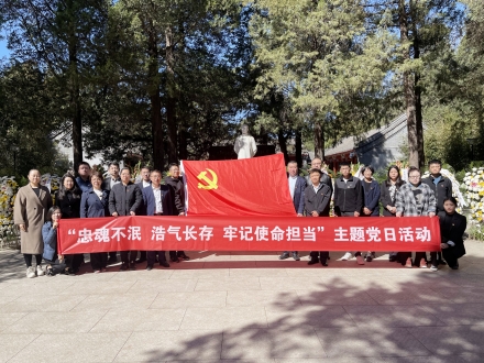 集体照_副本_副本.jpg